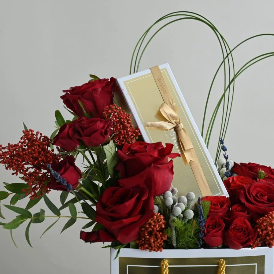 Bag and Bostani chocolate with natural red roses 5