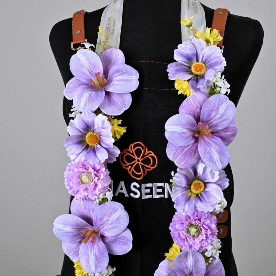 عقد يوم التخرج بالبنفسج