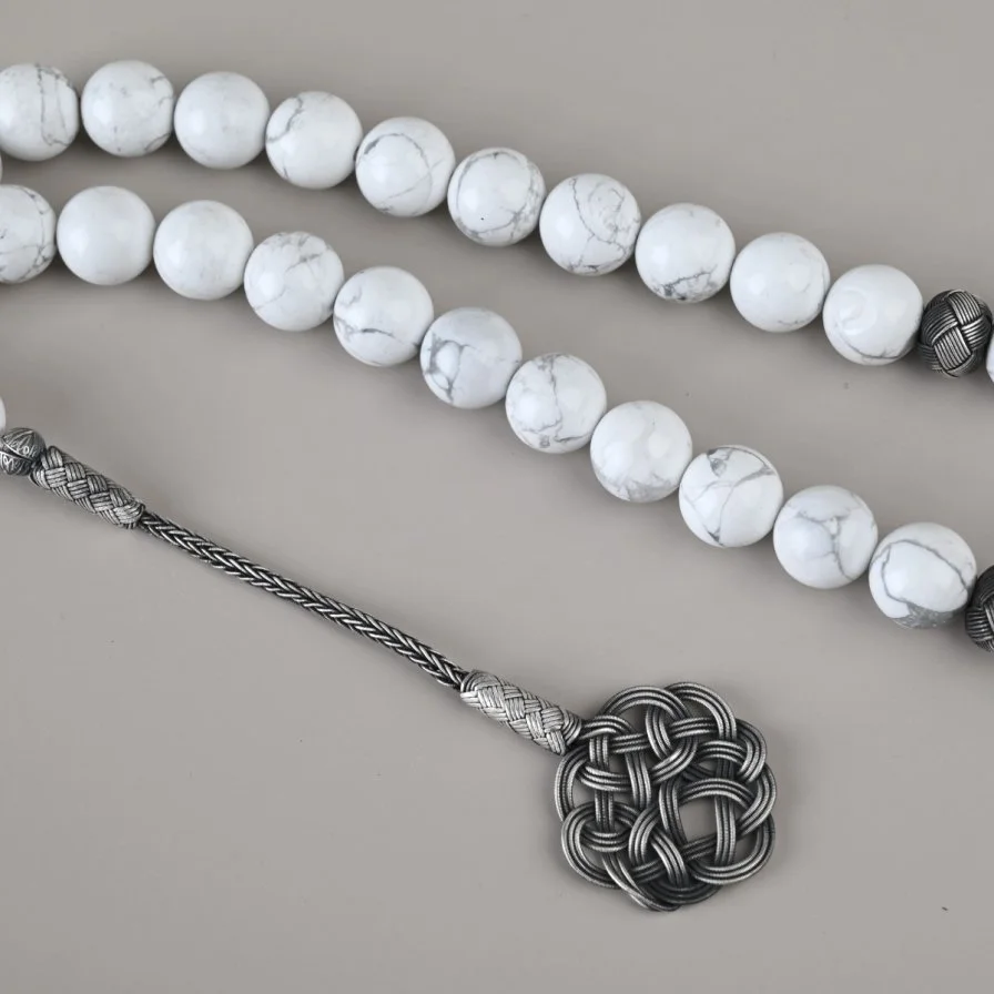 سبحة حجر الهاولايت الأبيض | لباب