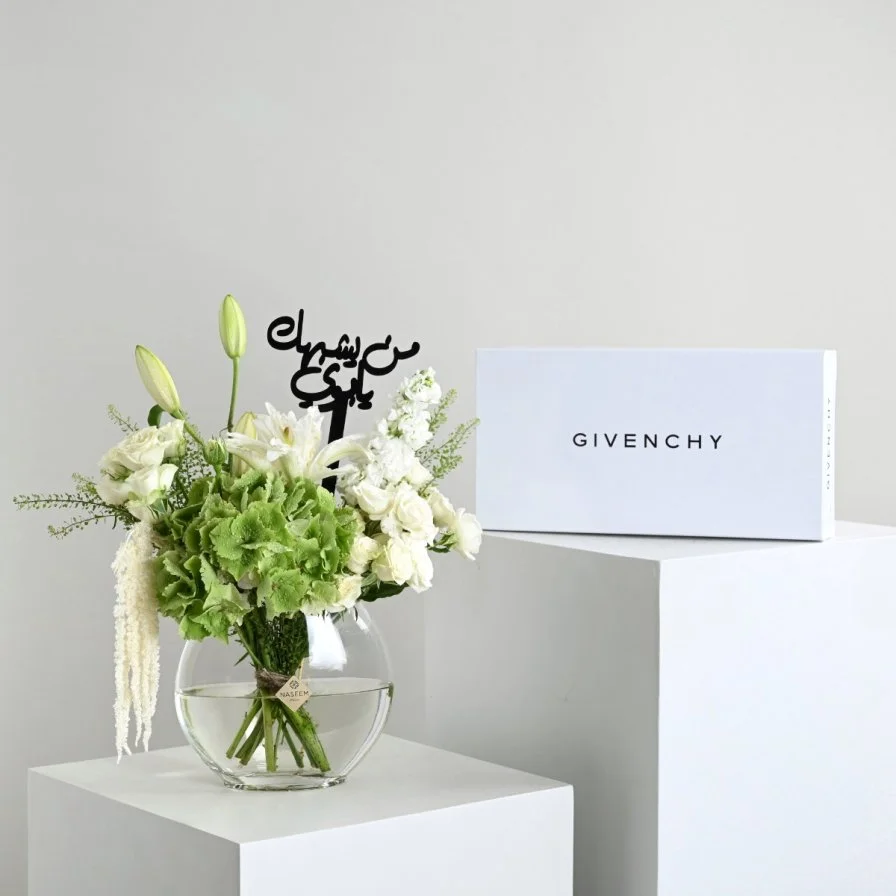 Flower vase | With Givenchy shemagh for the father