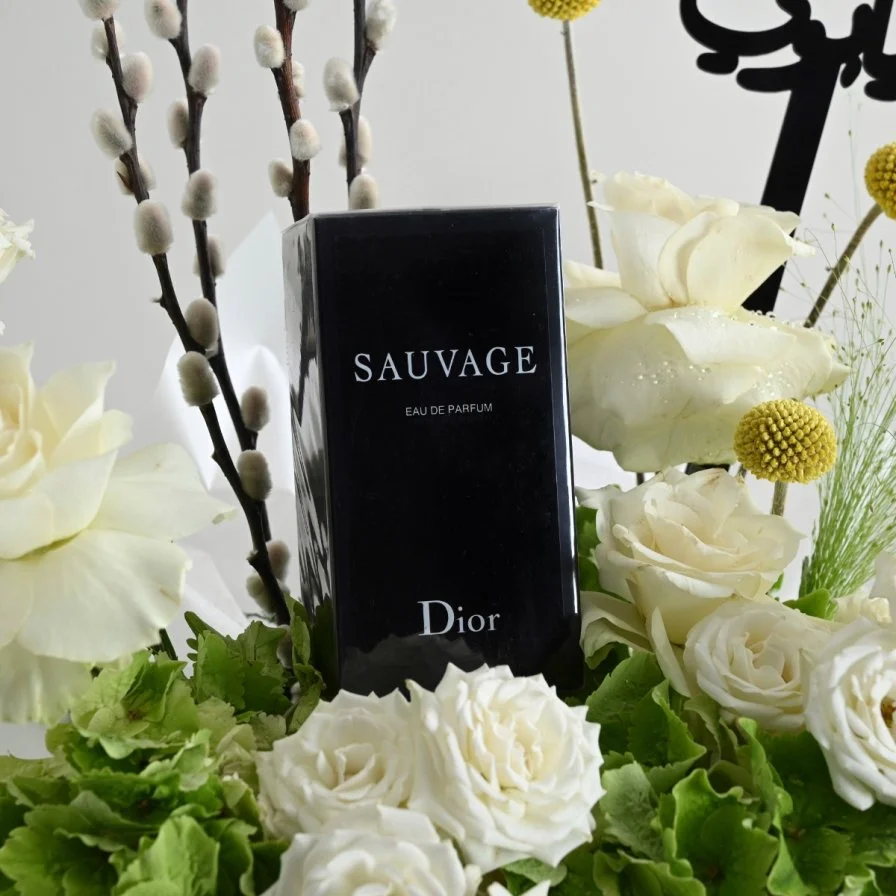 تنسيق ورد | مع عطر ديور سوفاج رجالي