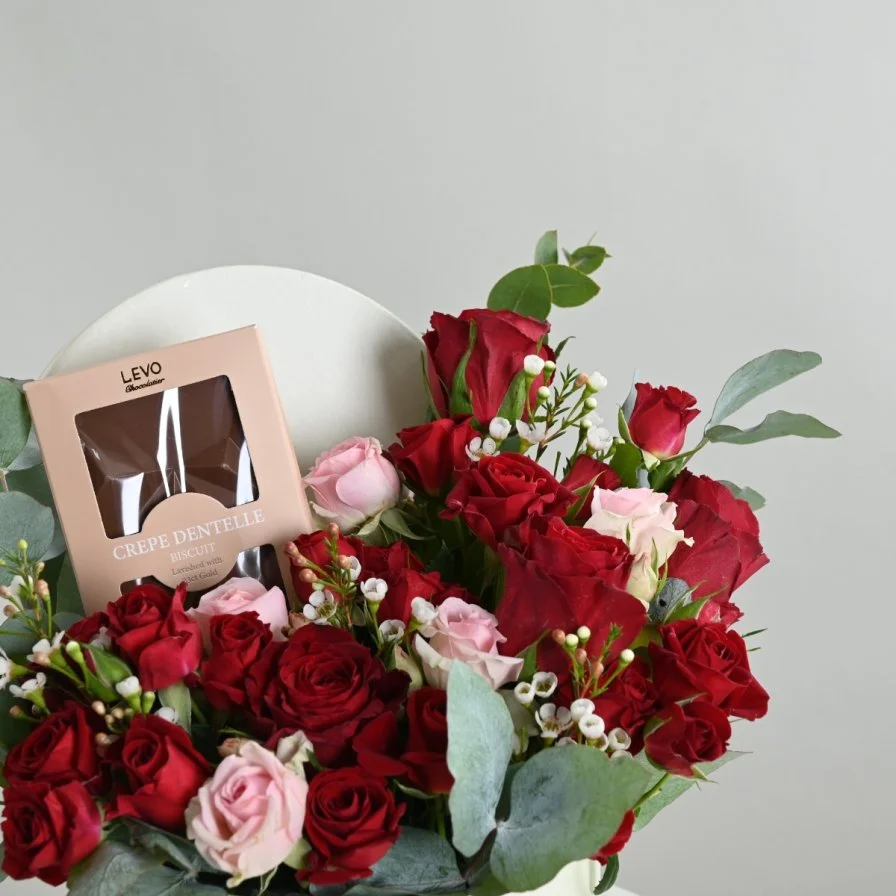 ليفو بار مع ورد أحمر