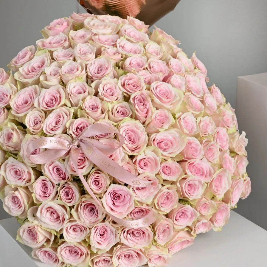 مجموعة بينك لوف