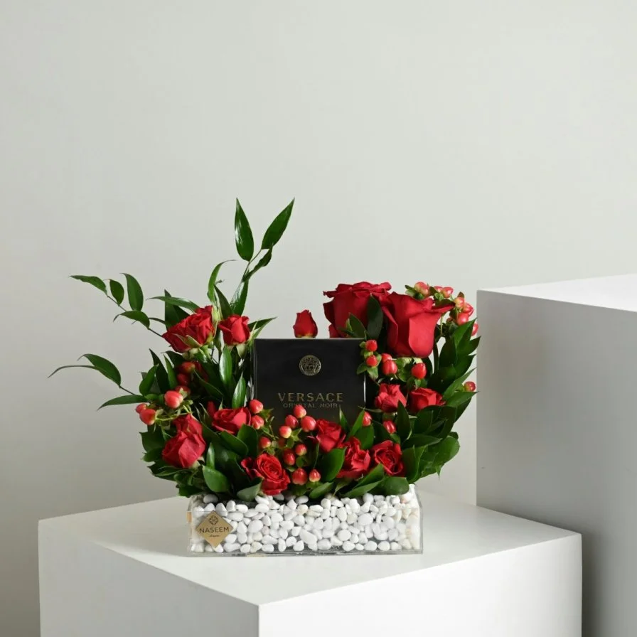 Red rose arrangement with Versace Crystal Noir perfume 90 ml (women)