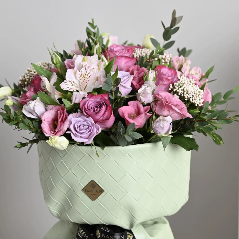 Tiffany leather rose bouquet with bostani chocolate