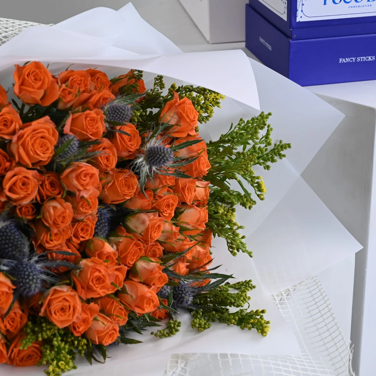 Orange baby rose bouquet with PocoD'or fancy sticks chocolate 