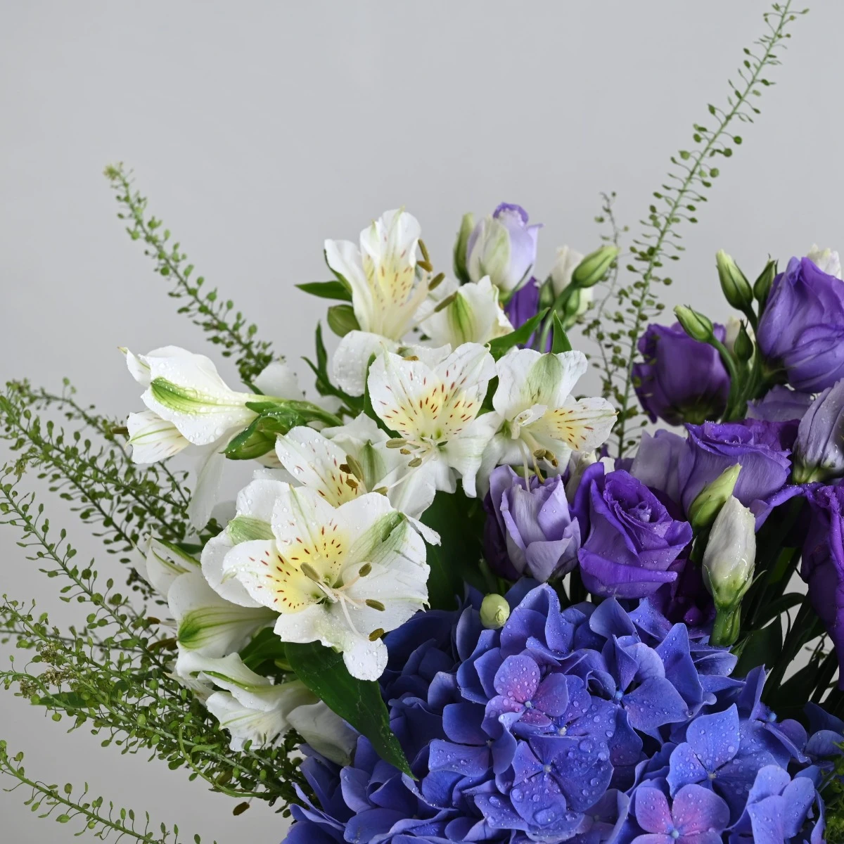 Elegance | Blooming Bouquet Travel Collection by Jayla