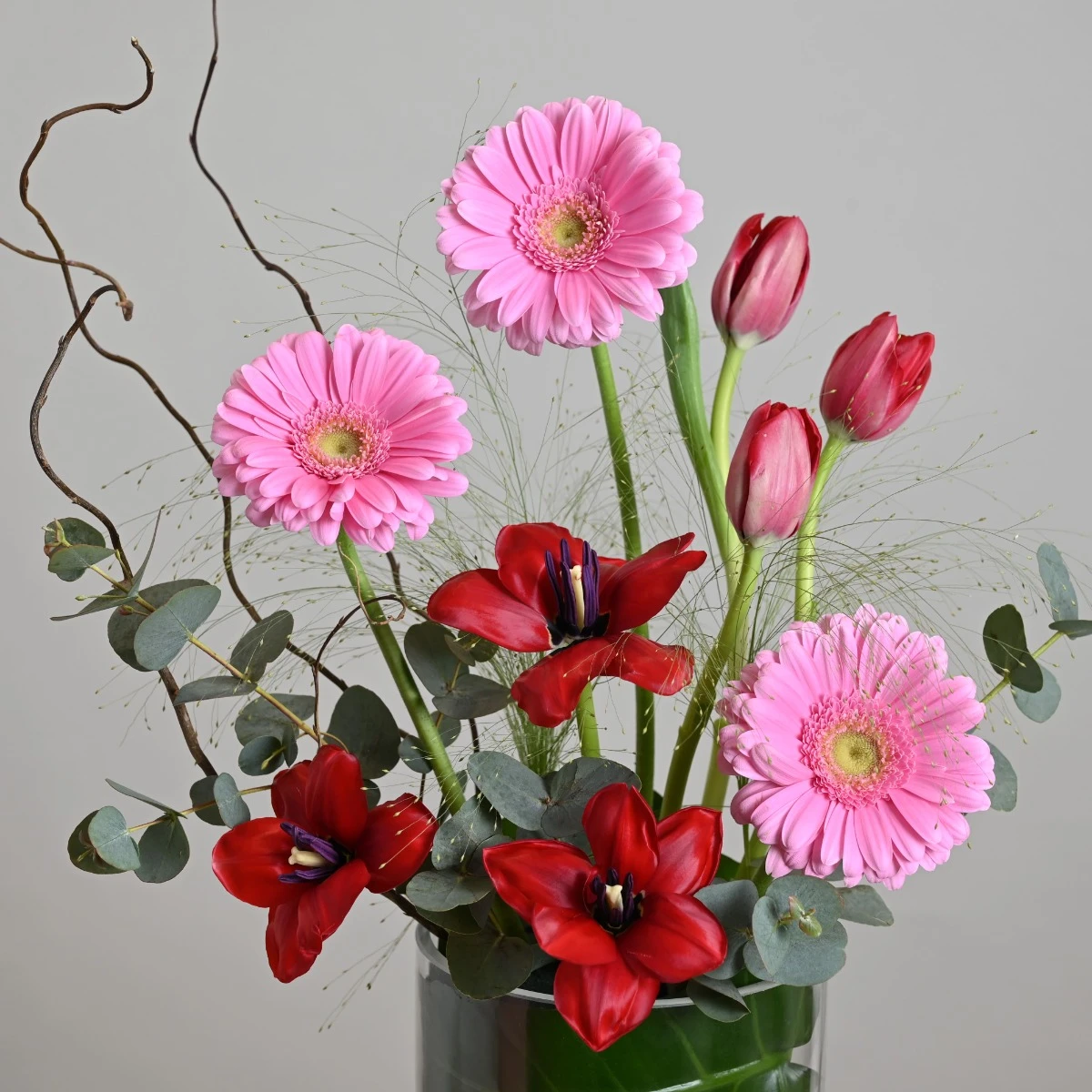 Flower vase supply