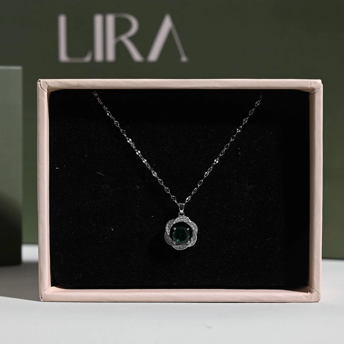Green Diamond Necklace | Lira
