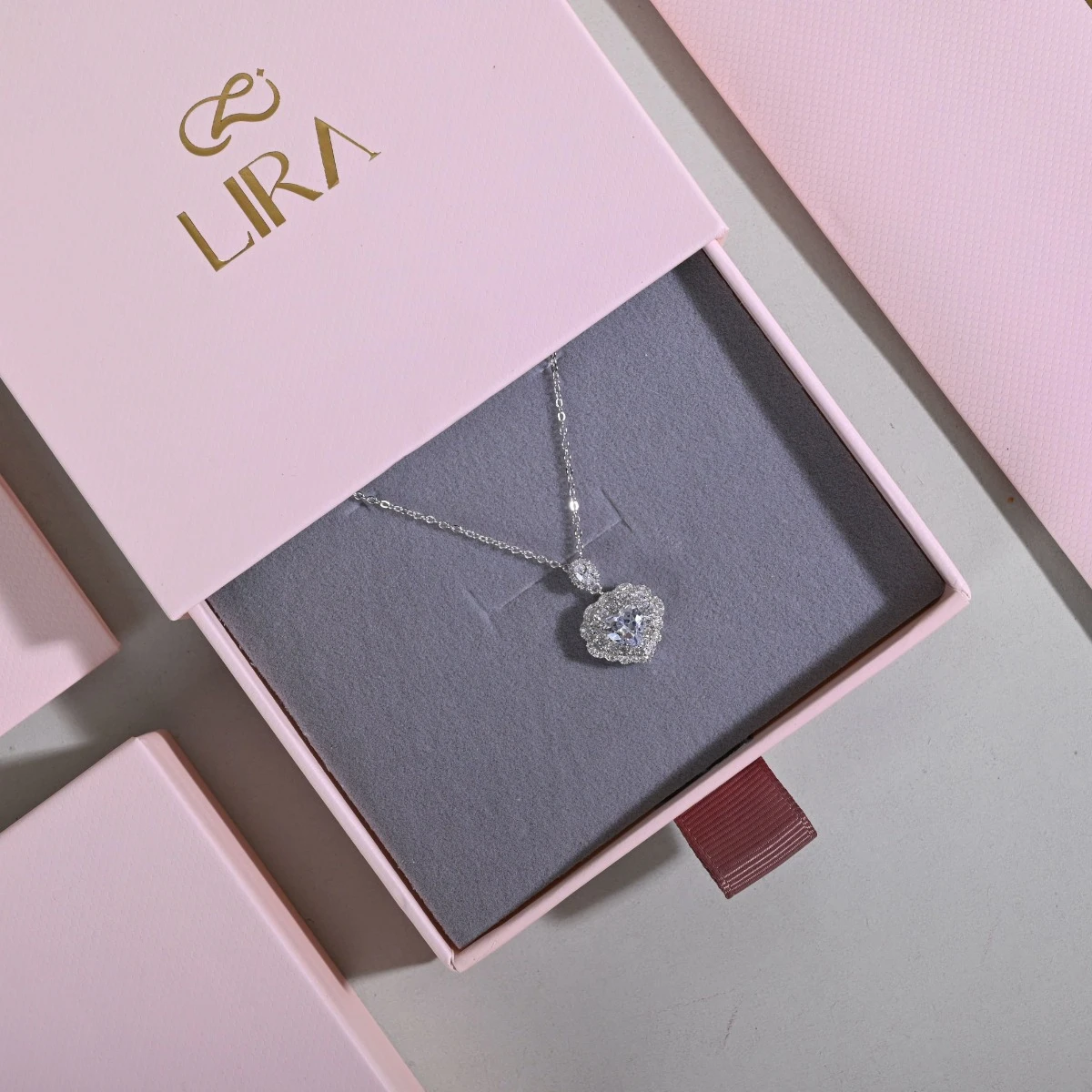 Almanda Red Bouquet & Lira Jewelry
